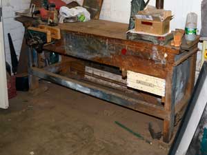506. Cabinet makers bench